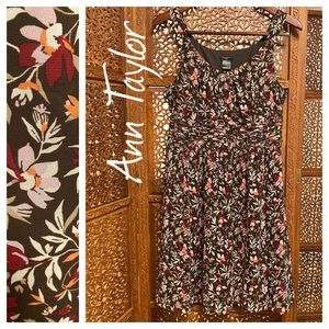 🚺 Ann Taylor brown floral sleeveless dress